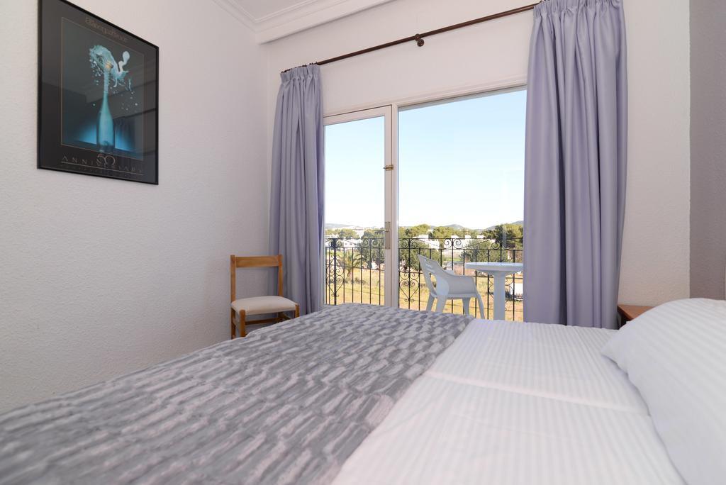 Hotel Flamingo Es Cana Eksteriør billede